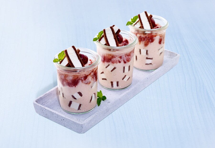 Kirsch-Mousse mit Milch-Schnitte®