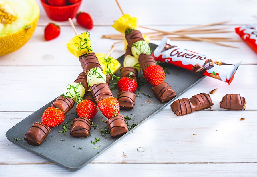 Kinder Rezepte - Fruchtspieße mit kinder bueno