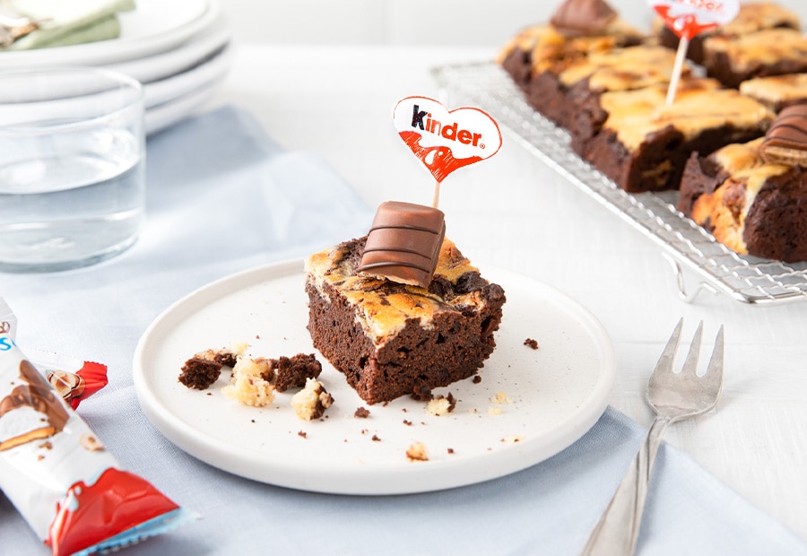Brownies mit Frischkäse-Wirbel von kinder
