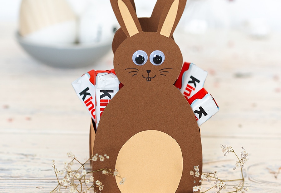 Osternest „Hase“ mit kinder Schokolade Osternest „Hase“ mit kinder Schokolade