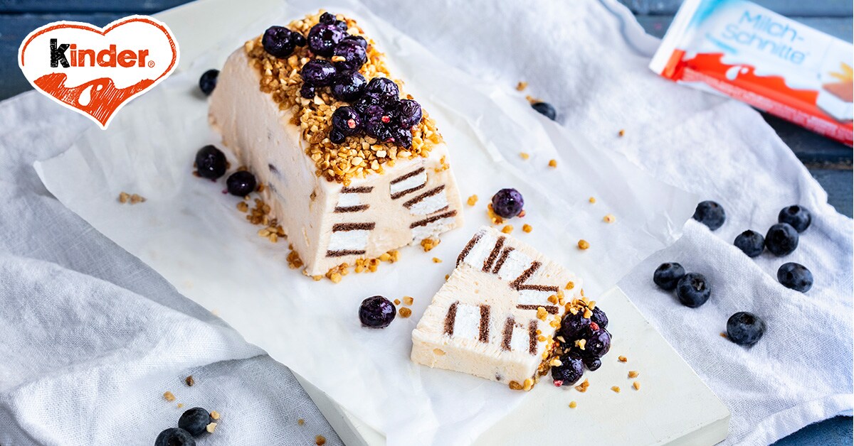Parfait im Haselnussmantel mit Milch-Schnitte - kinder Deutschland Parfait im Haselnussmantel mit Milch-Schnitte - kinder Deutschland