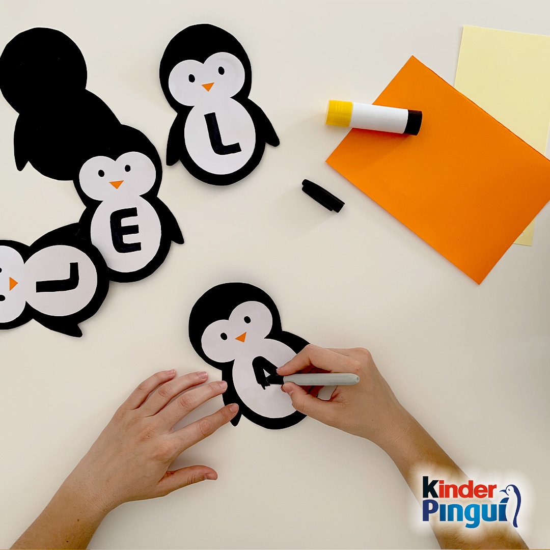 Pinguin-Girlande von kinder Pingui