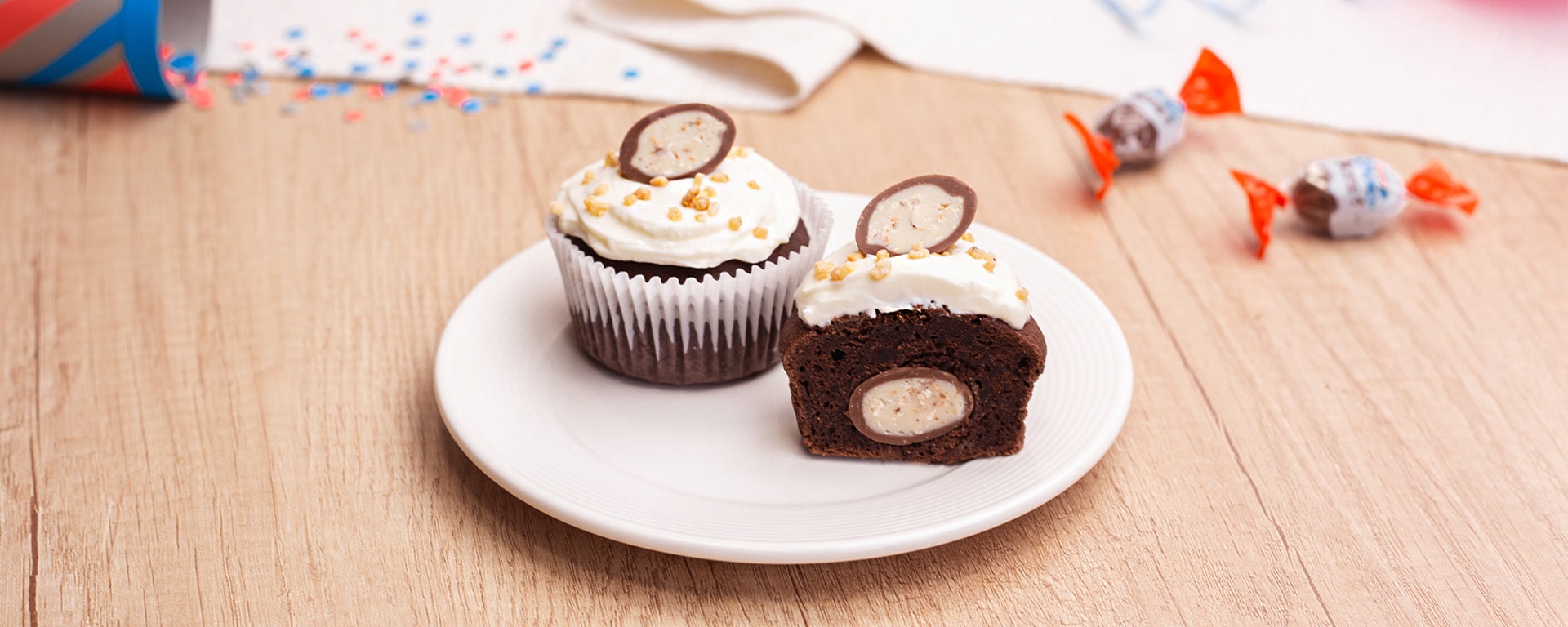 Schoko-Cupcakes mit kinder Schoko-Bons Schoko-Cupcakes mit kinder Schoko-Bons