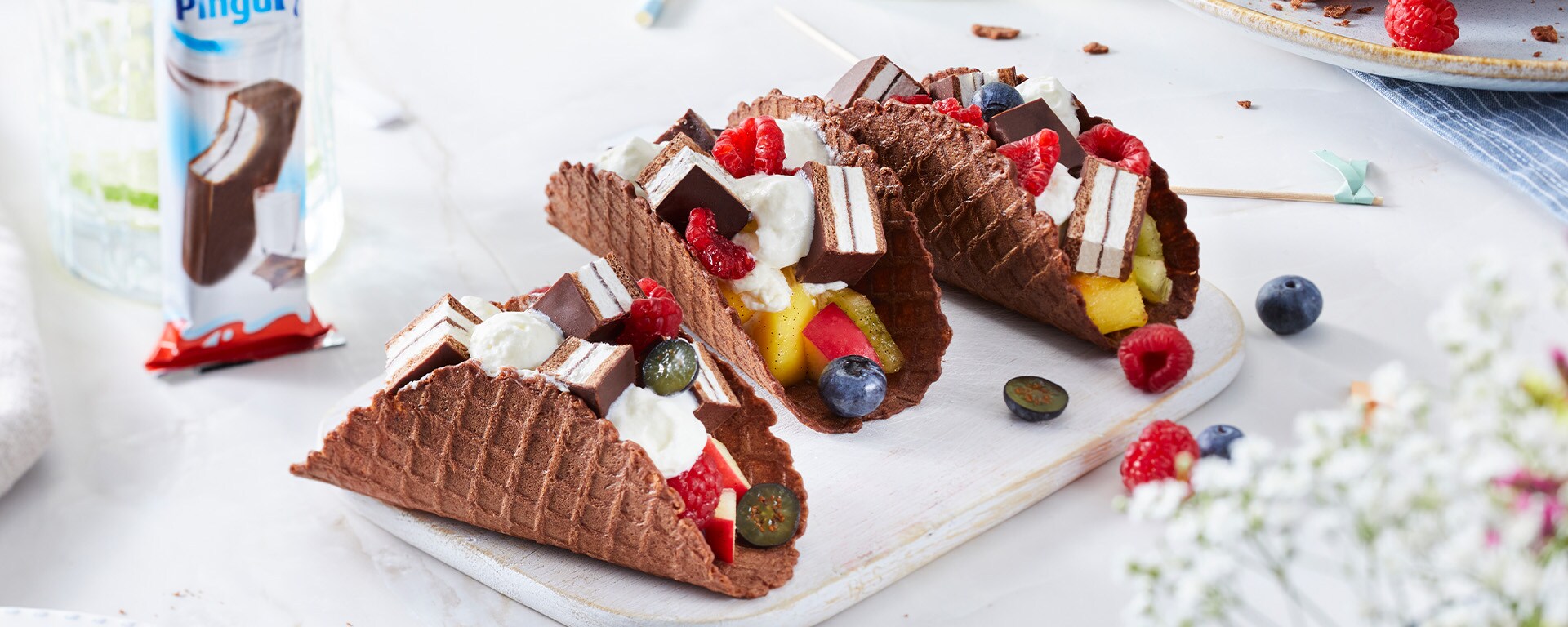 kinder Pinguí Schiffchen mit Obstsalat