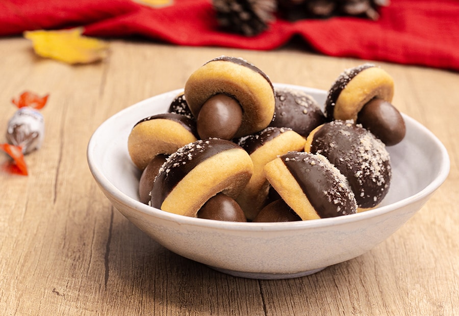 Pilz-Plätzchen mit kinder Schoko-Bons Pilz-Plätzchen mit kinder Schoko-Bons