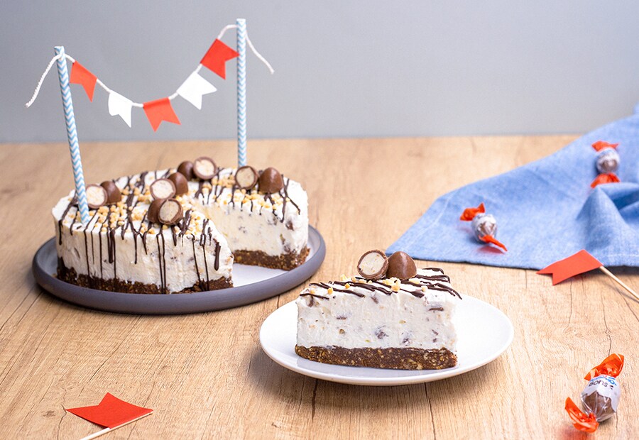 Torte ohne Backen mit kinder Schoko-Bons Torte ohne Backen mit kinder Schoko-Bons