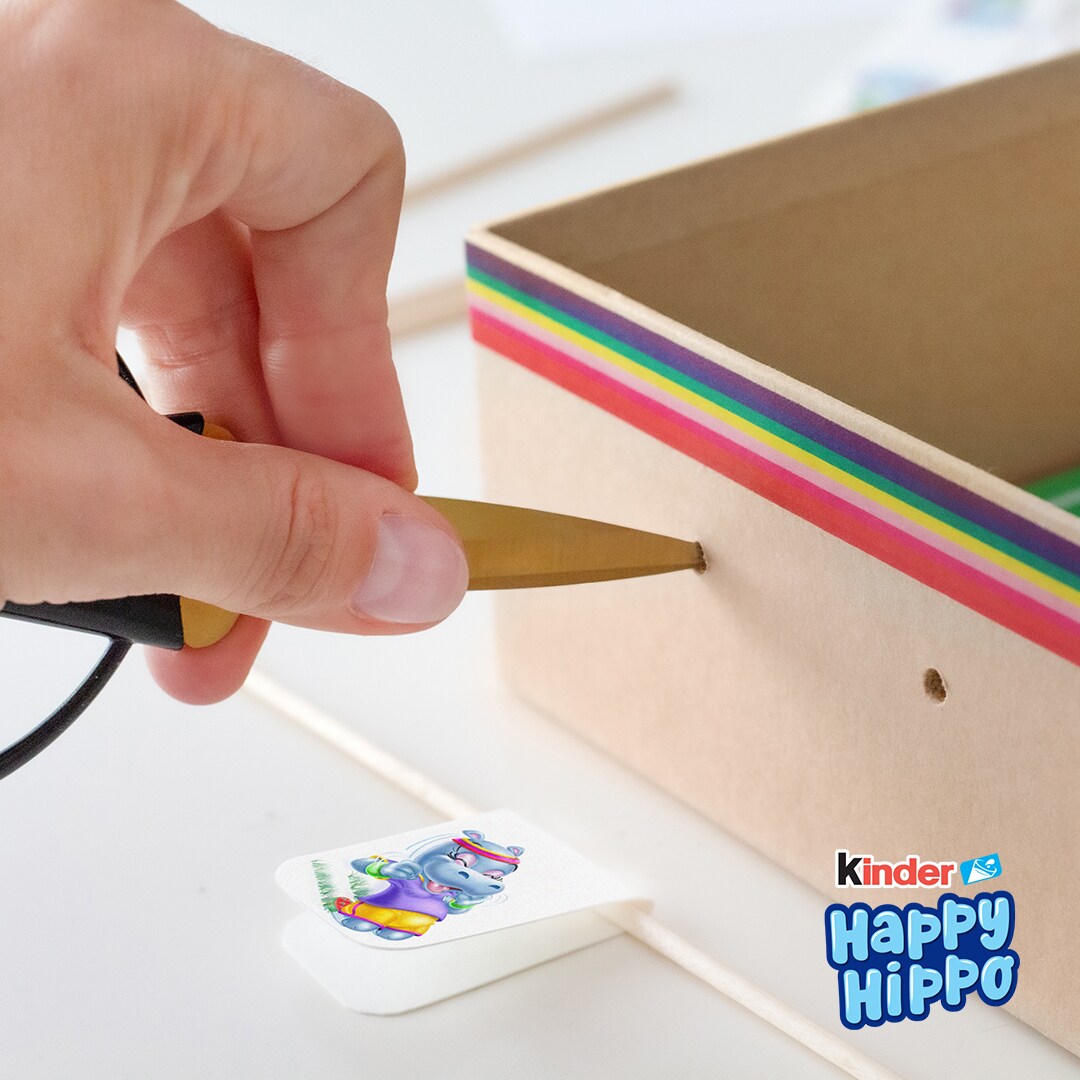 kinder Happy Hippo - Fussball Tischkicker - Schritt 4 kinder Spiel & Spaß - Bastelideen - kinder Happy Hippo - Fussball Tischkicker - Schritt 4