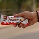 Evolution von kinder Bueno Werbespot mit Mitfahrgelegenheit