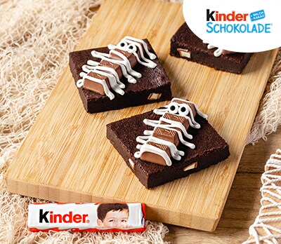 Halloween Mumien-Brownies mit kinder Schokolade Halloween Mumien-Brownies mit kinder Schokolade