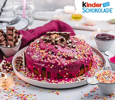 Pinata-Kuchen mit kinder Schokolade Pinata-Kuchen mit kinder Schokolade