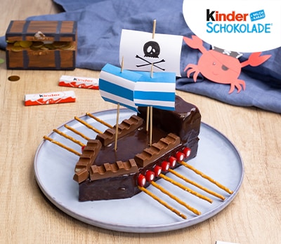 Piratenschiff-Kuchen mit kinder Schokolade - Teaser Piratenschiff-Kuchen mit kinder Schokolade - Teaser