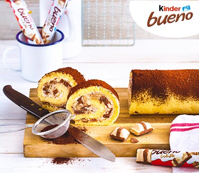 Biskuitrolle mit Creme und kinder bueno White