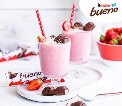 Jordbær og banan milkshake med Kinder Bueno®