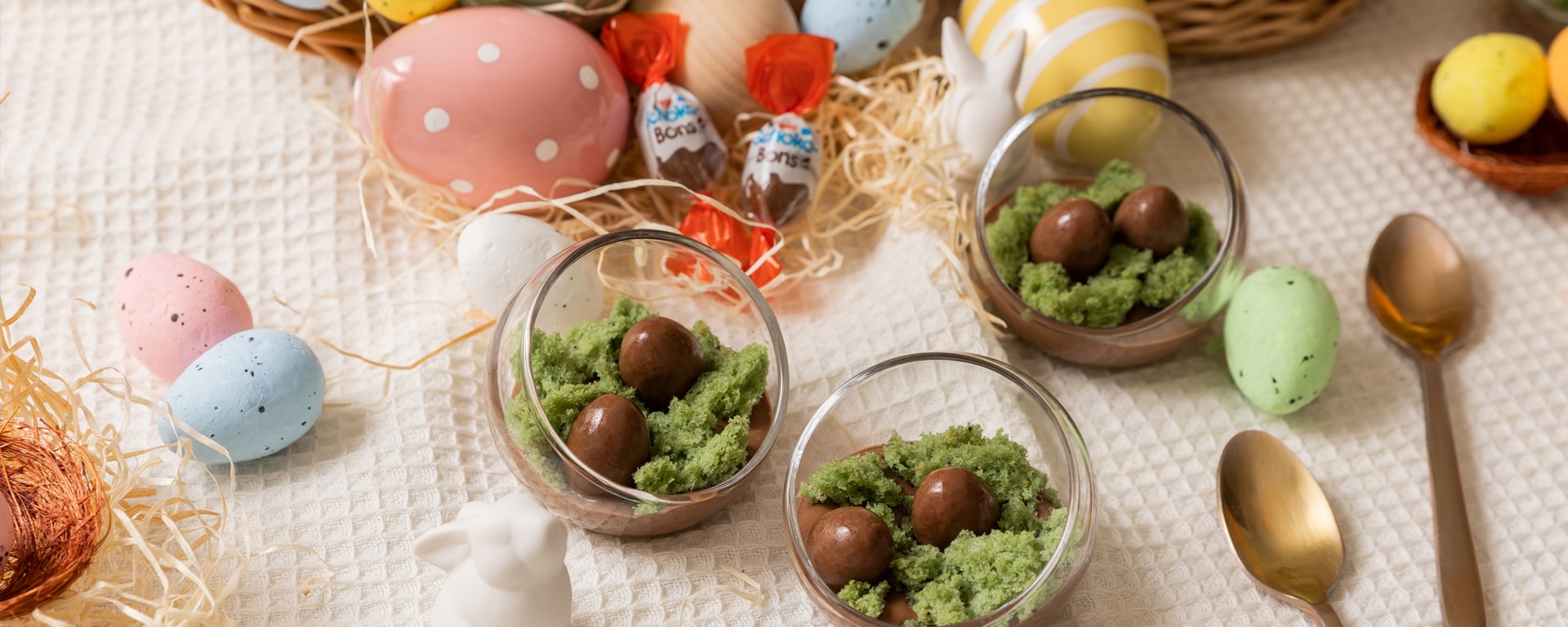 Verrines nid d'oeufs aux Kinder Schoko-Bons