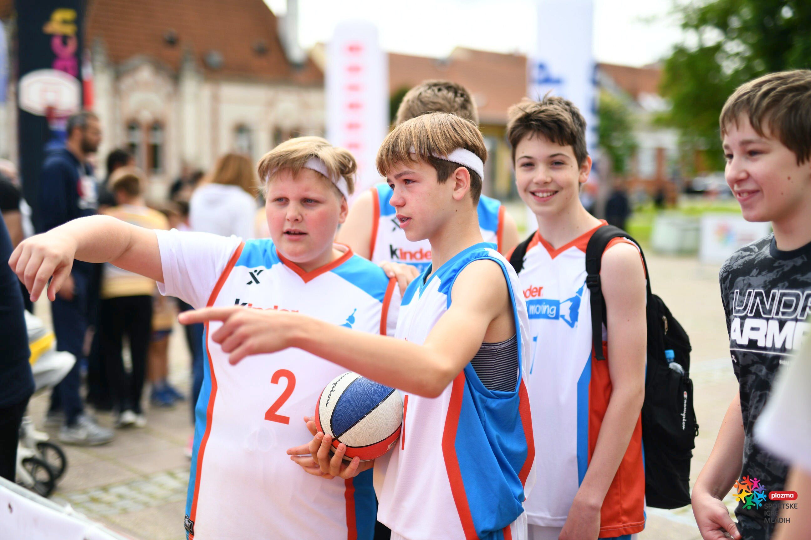 Kinder i Plazma 01