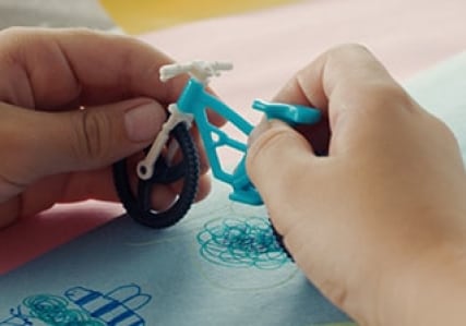 Kinder 속 장난감