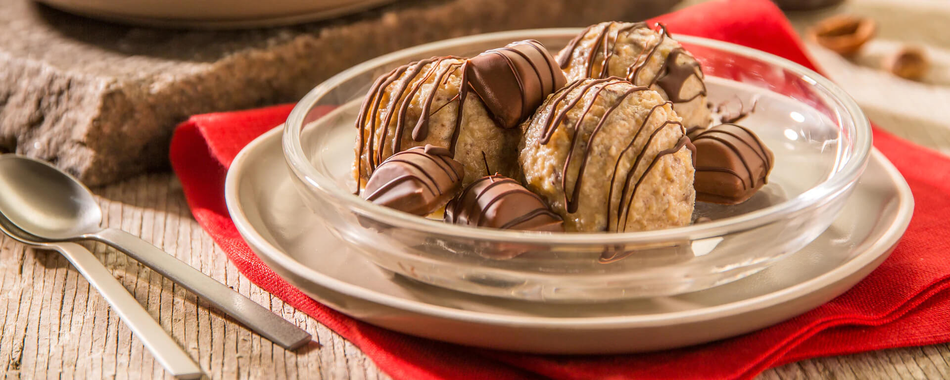 Helado de avellanas cubierto de chocolate Kinder Bueno