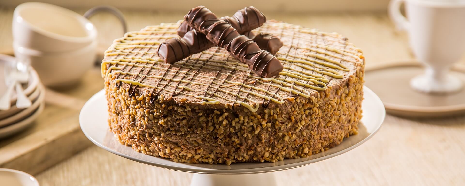 Pastel de avellanas cubierto de chocolate Kinder Bueno
