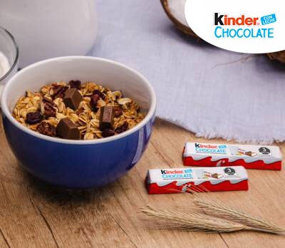 Muesli crujiente con arandanos rojos y Kinder Chocolate