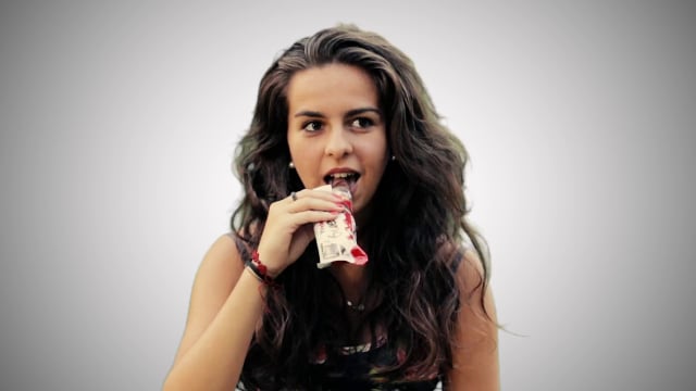 Kinder Bueno Cover Kinder Bueno Cover