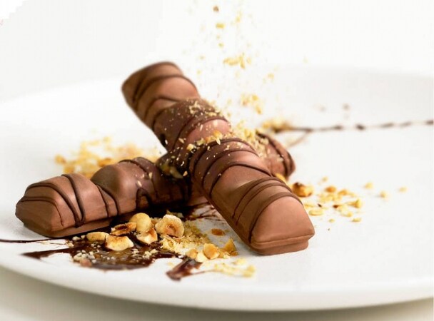 kinder bueno social
