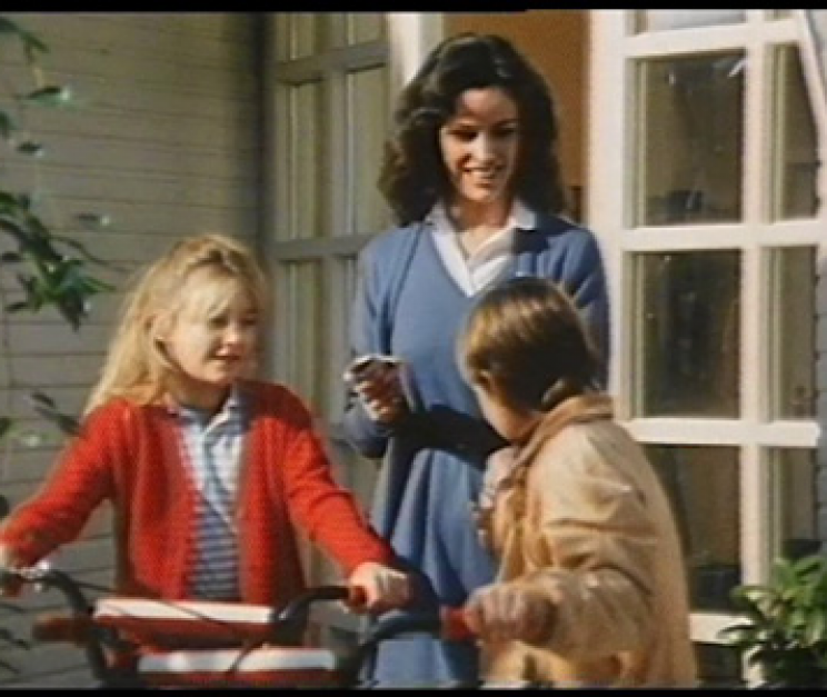 Kinder 5B24 5D Video Cover Kinder 5B24 5D Video Cover