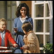 Kinder 5B24 5D Video Cover