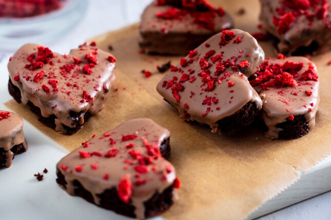 Heart chocolate brownies step 3