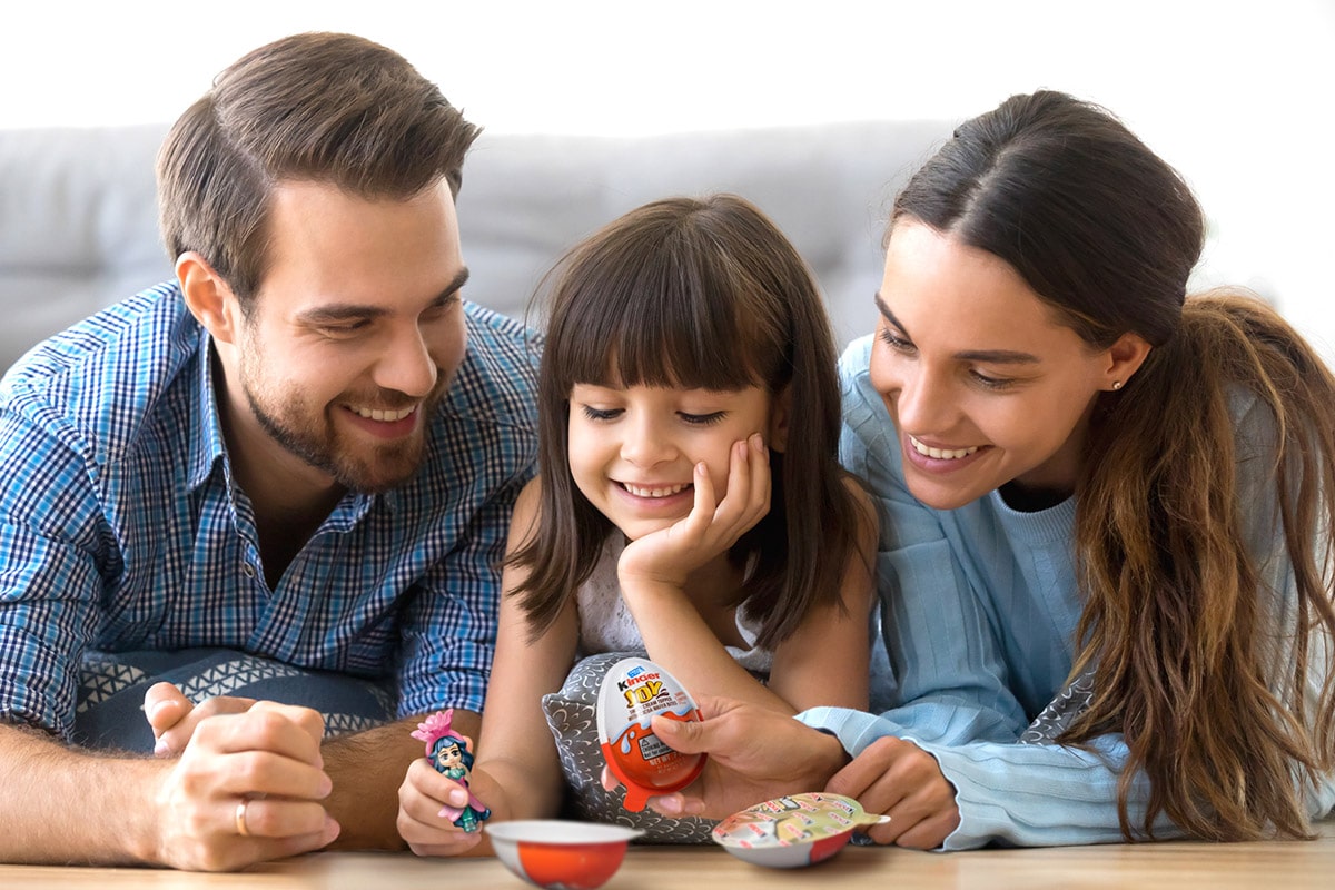 Kinder - Family on the Floor